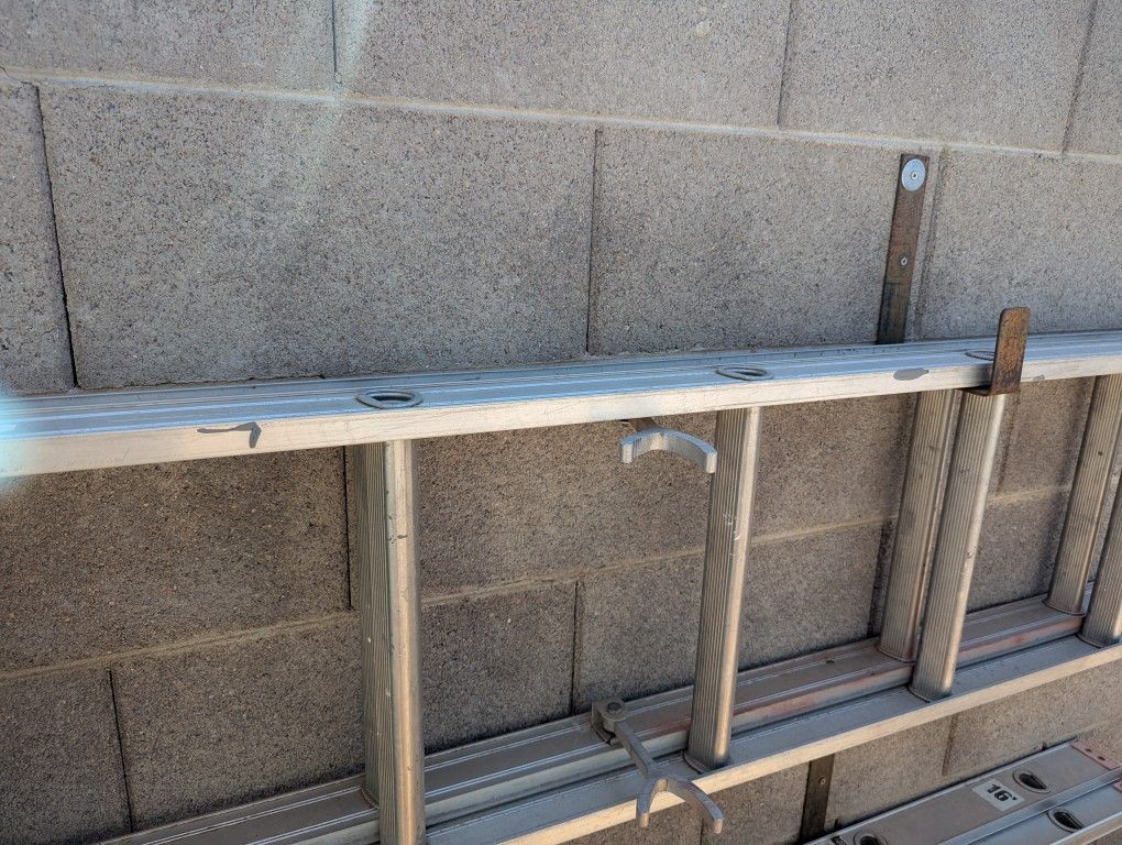 ,16 foot Ladders