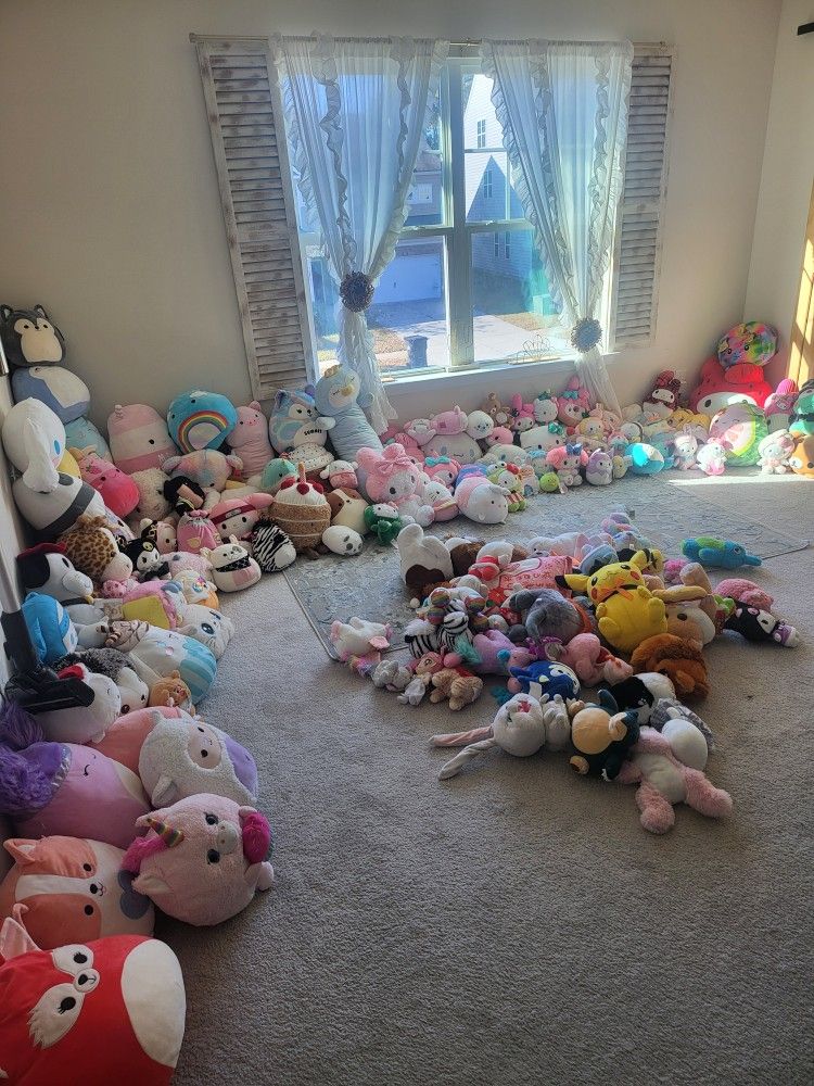 Squishmallow/ Stuff Animall