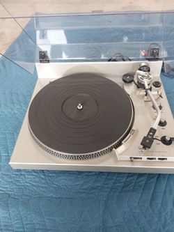 Technics SL-1950 vinyl record player stereo turntable