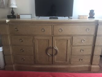 Mirror dresser