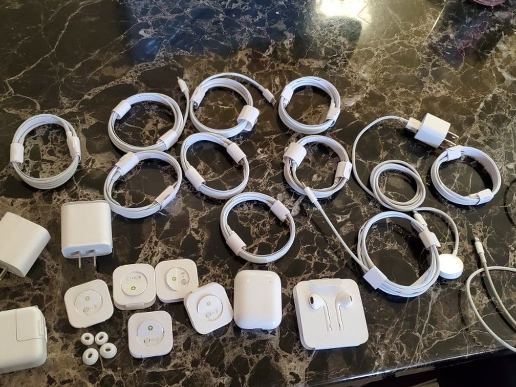 Apple iPhone iPad Watch Chargers