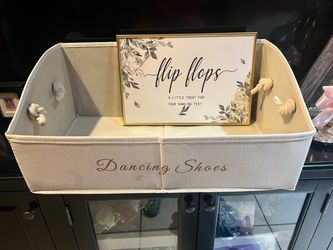 Basket display sandals for events