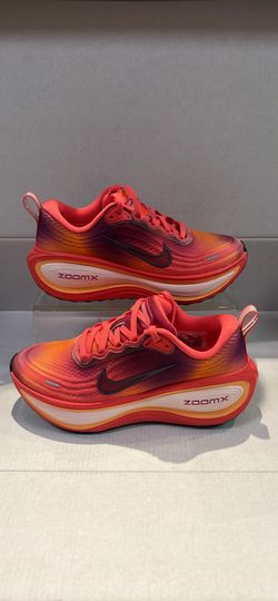 NIKE WOMANS VOMERO PLUS SE ZOOMX “EMBER GLOW”