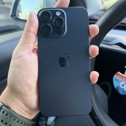 iPhone 15 Pro Max 256 Unlocked