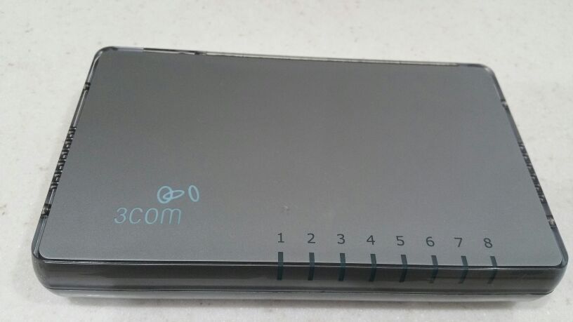 3COM 8 Port Switch