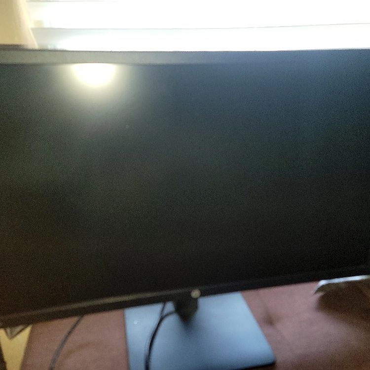 Hp V28 4k Monitor True 4k Excellent Condition With Original Box And All Cables Year Old Can Try Before You Buy 