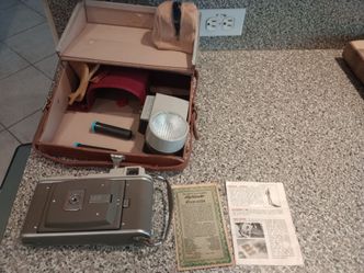 Vintage Polaroid Land Camera Model 80A light flash case paperwork manuals accessories photography
