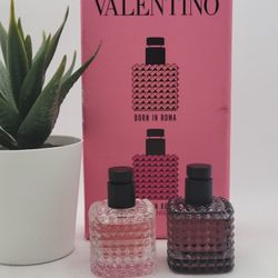 Valentino 

Mini Donna Born in Roma & Donna Born in Roma Intense Perfume Set

.2 fl (2 available) 
