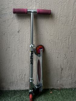 Razor A kick foldable scooter
