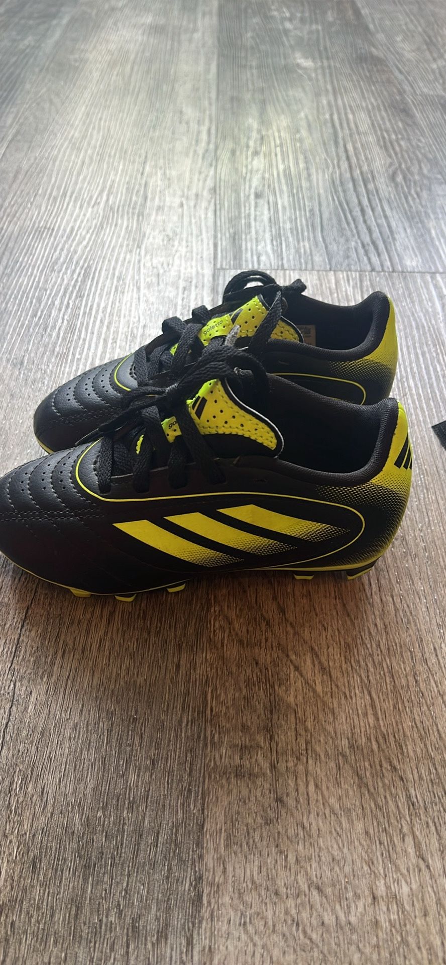 Toddler Size 10 Soccer Cleats And Shin Guards