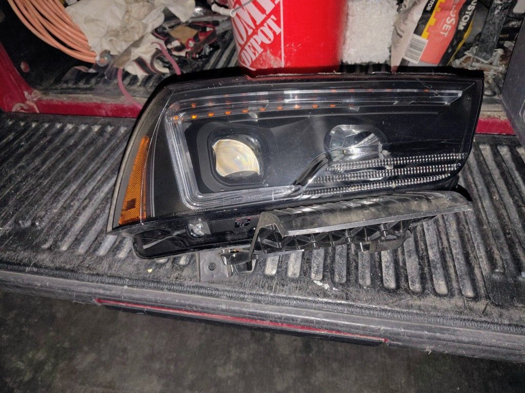 14 Dodge Charger Headlight