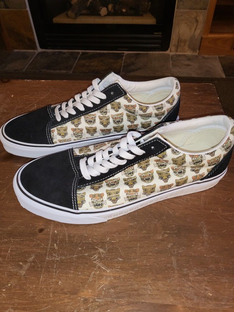 Brand New Vans Shoes 