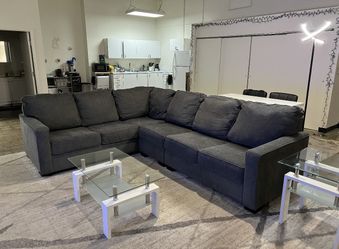 Large Turdur Grey Fabric 3 Piece Sectional Couch With Right Arm Facing Loveseat