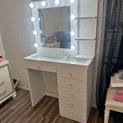 Vanity desk Hollywood style