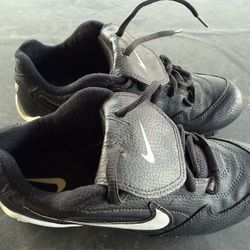 Nike Cleats Size 7.5