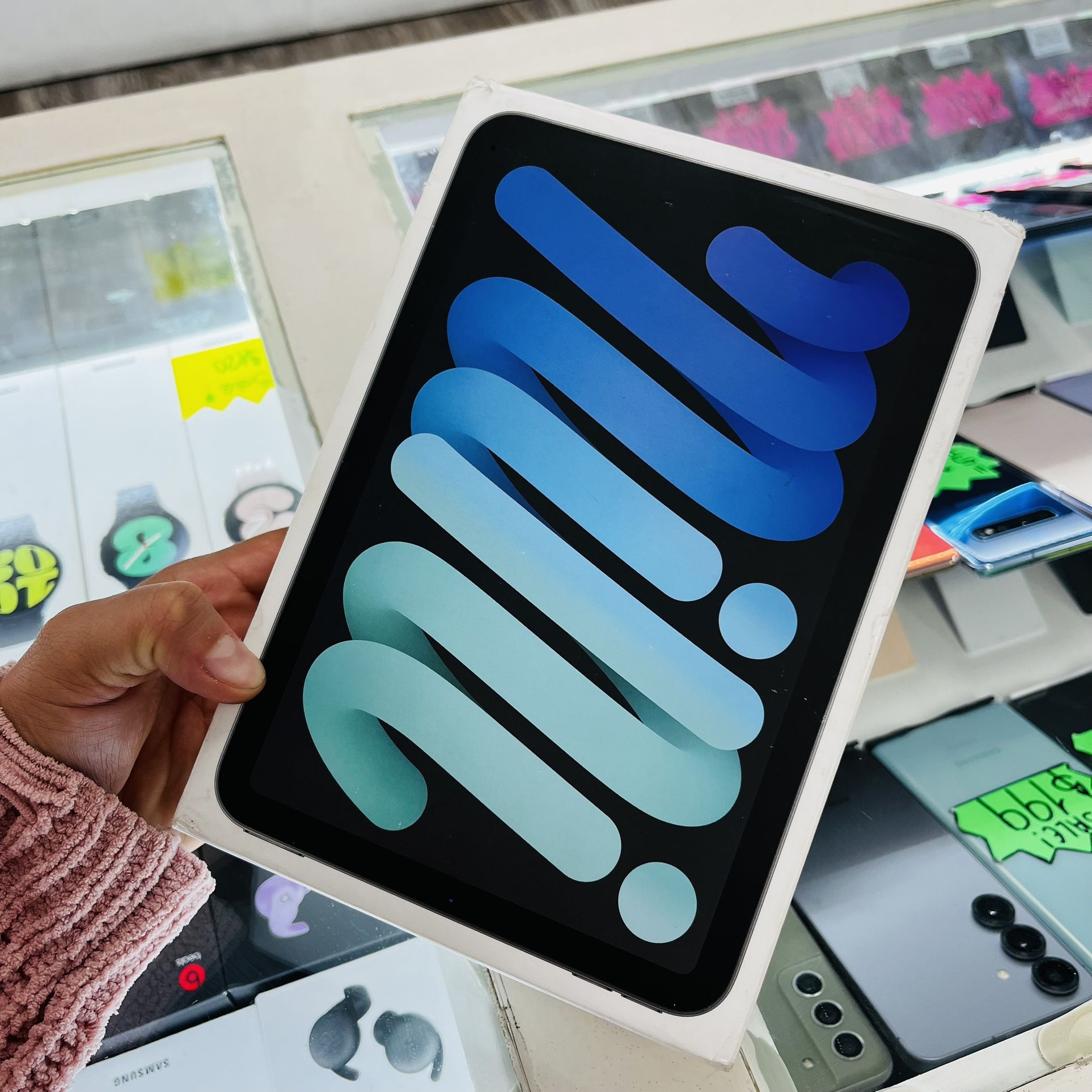 iPad Mini A 17 Pro WiFi 256gb $50 Down Payments