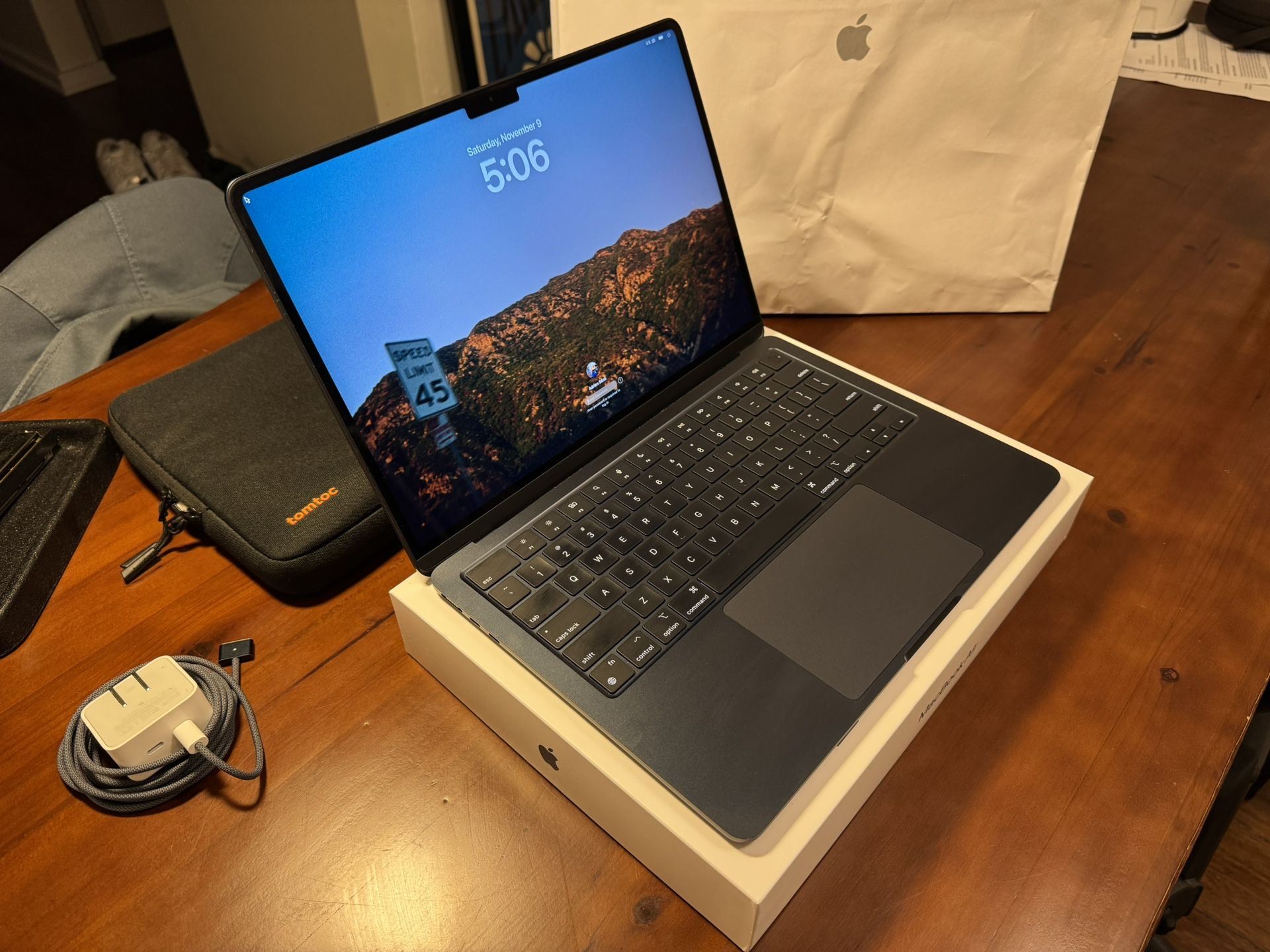 Macbook Air M2 - 8gb / 512gb ssd 