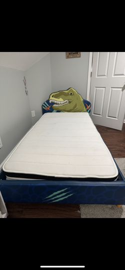 Kids Bed With Mattress