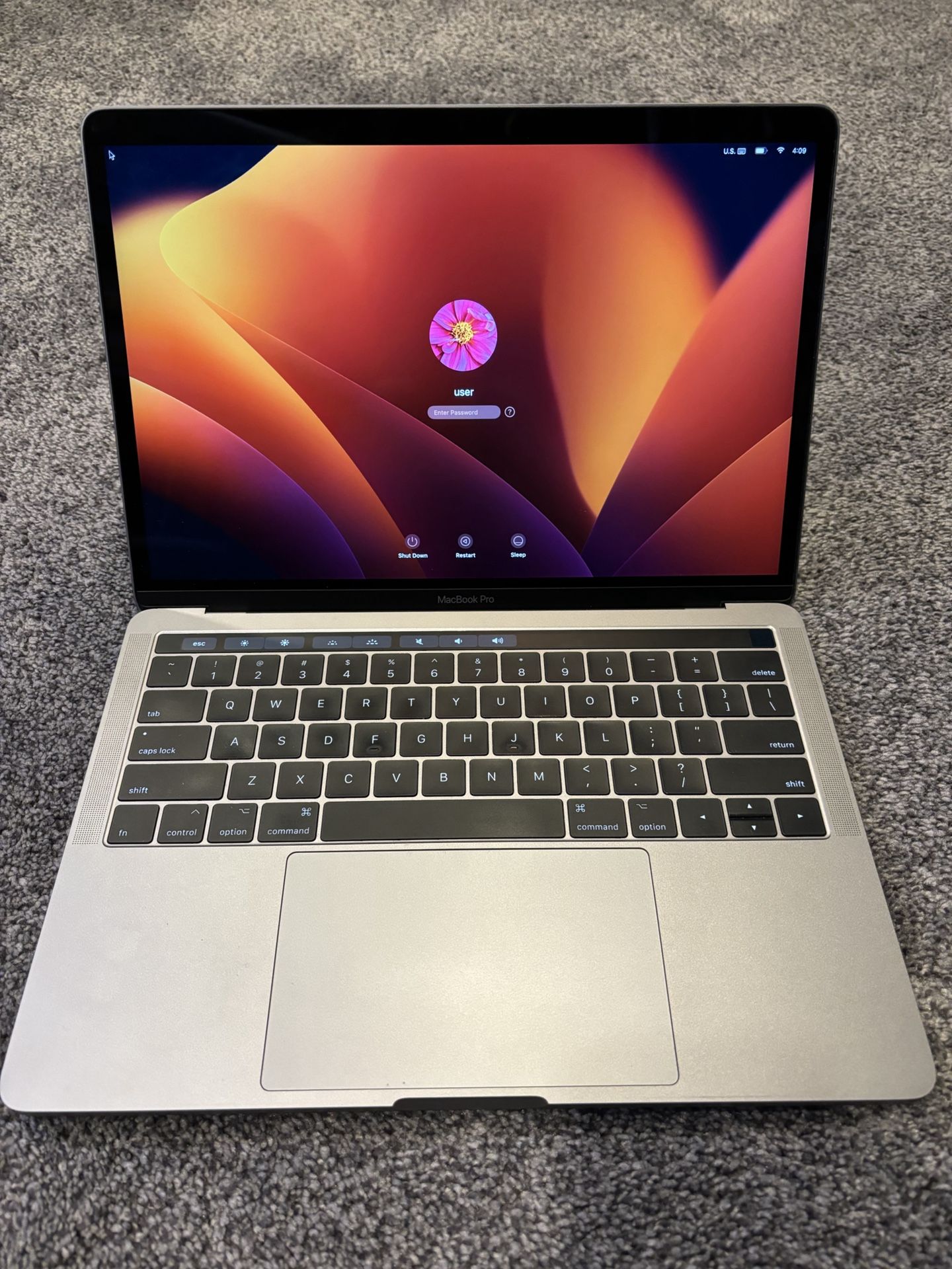 MacBook Pro Touch Bar Intel i5 16GB RAM