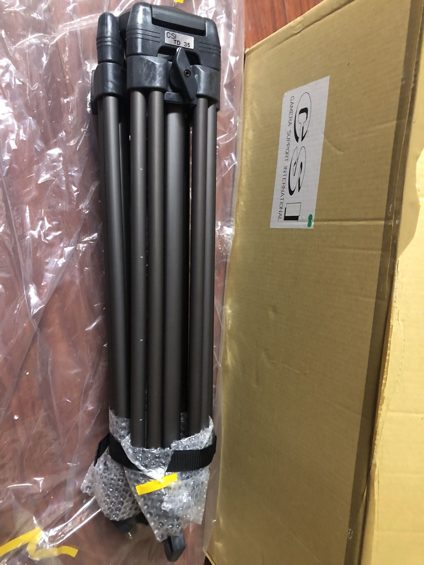 Daiwa / TD 35 Aluminum 2-Stage Tripod Legs (100mm Bowl)