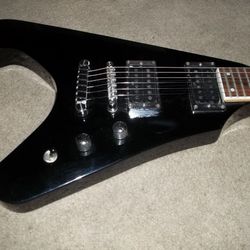 Ibanez RVX 220 Flying V 