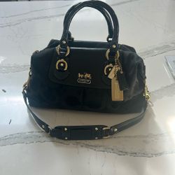 Lovely vintage leather Coach bag. Excellent condition.