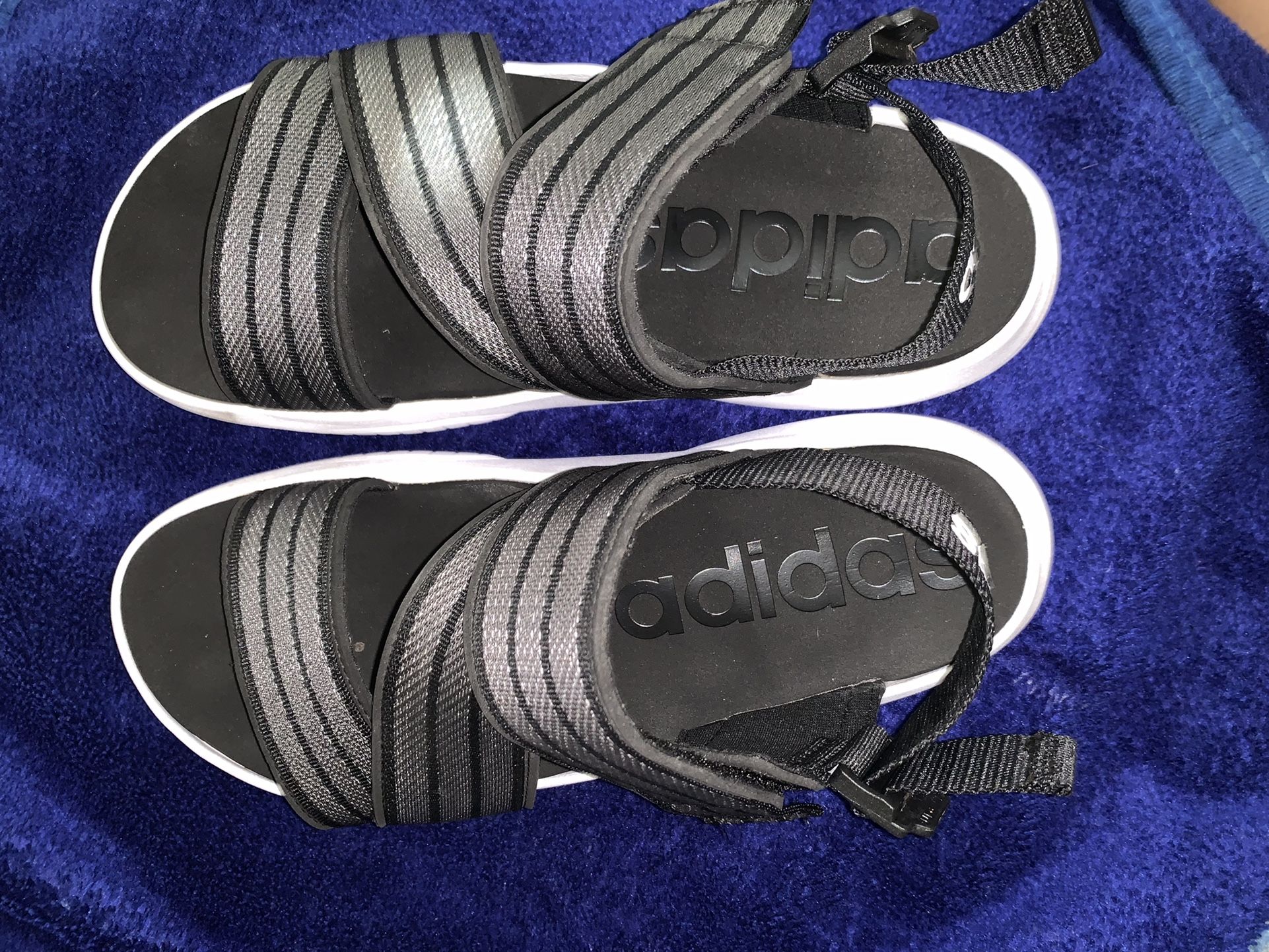 Adidas Size 9 Women