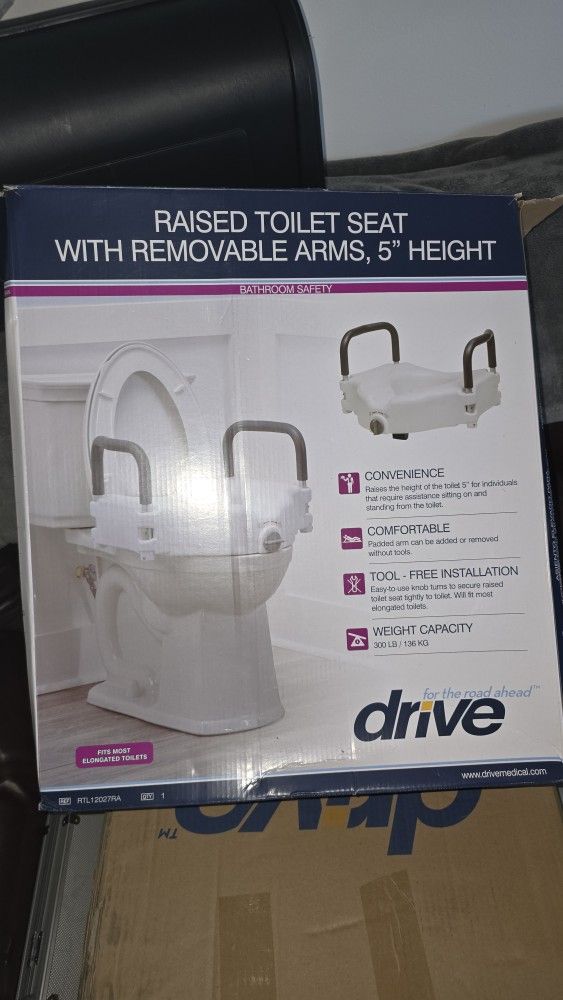 5 Inch Raised Toilet Seat With Handles
