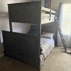 Wooden bunk Bed Including Mattresses 
