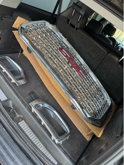 Denali grill & fog light trim ( aftermarket )