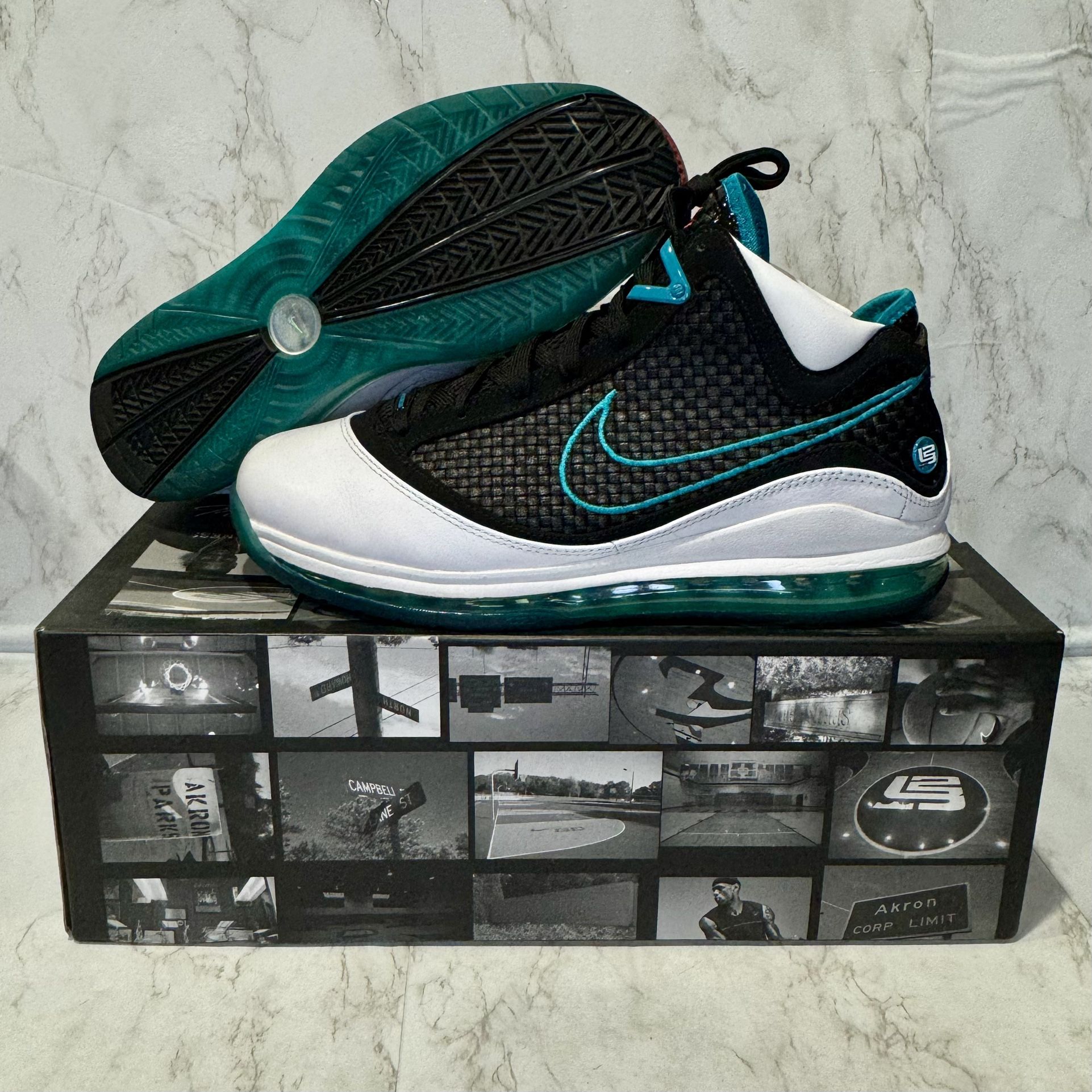 Brand New Nike LeBron 7 NFW Red Carpet (2019)