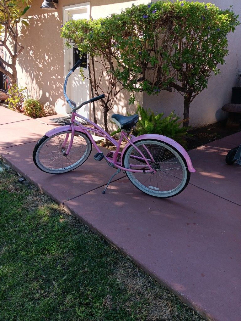 Beach Cruiser Bike