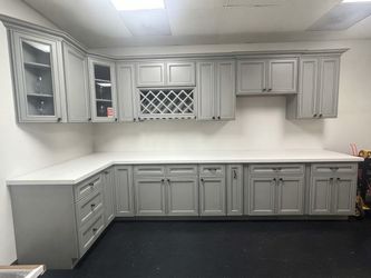 Gray Kitchen Cabinet Set with Countertop