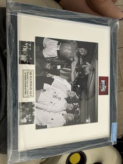 Signed Muhammad ALI