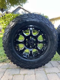 6 LUGS RIMS(RINES) & TIRES(LLANTAS) (6x5.5) Size: LT265/70r17