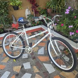 Murray Woman's Mountain Bike 7-Speed 