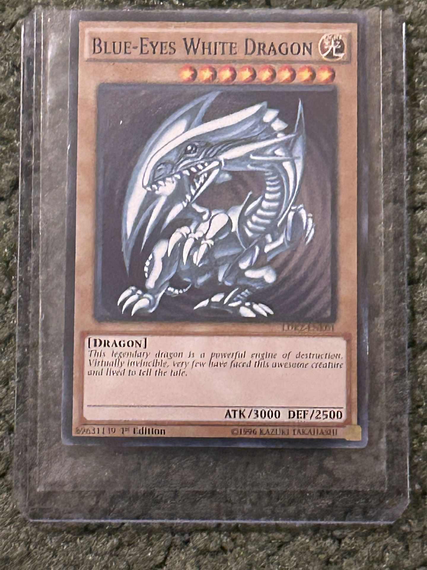 Yu Gi Oh Blue-Eyes White Dragon Card - LDK2-ENK01 - 1st Edition (Version 2)