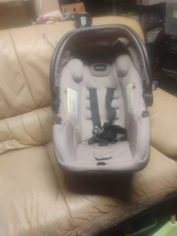 Evenflo Litemax Safemax Infant Car seat 
