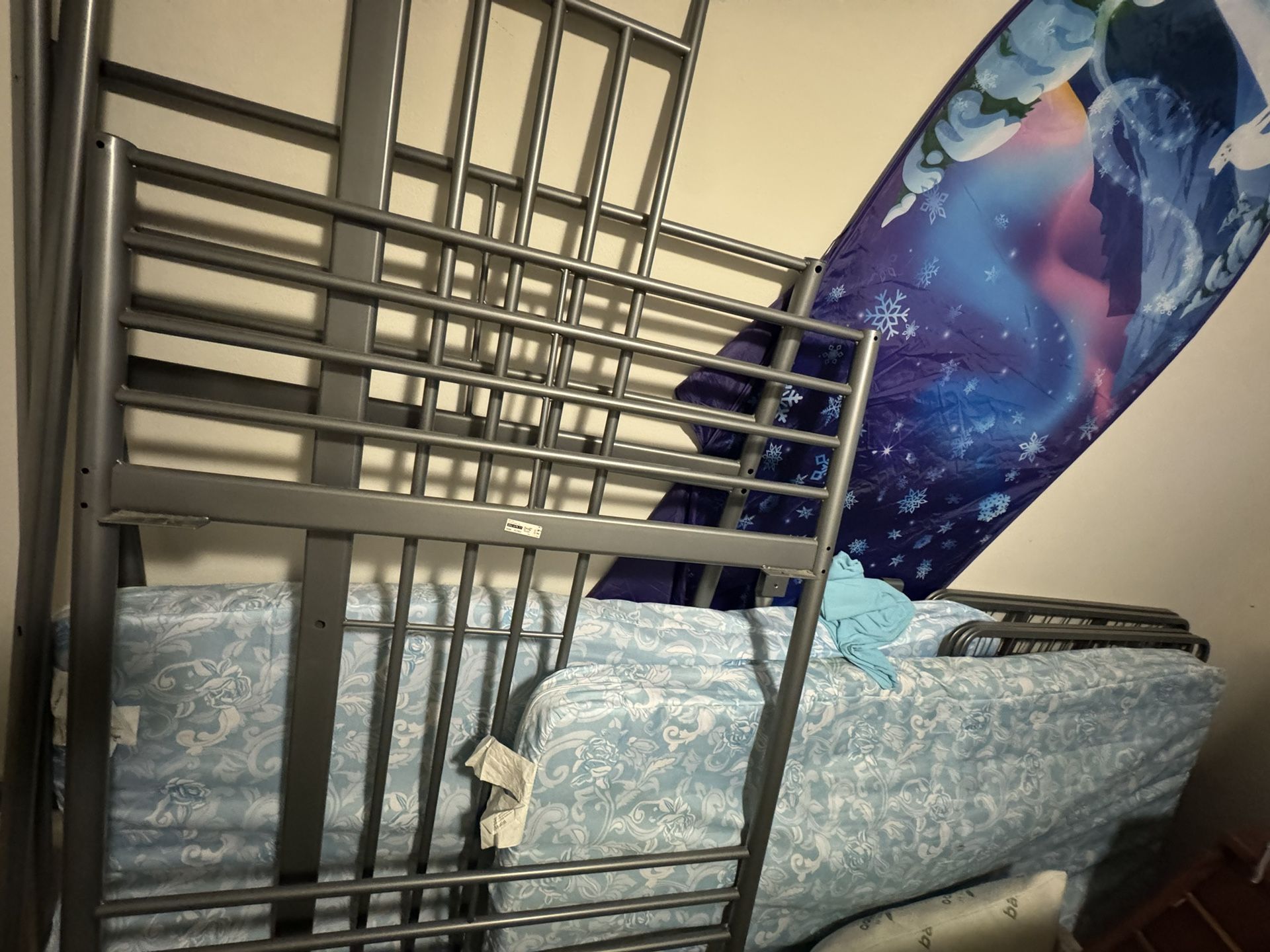 IKEA Svarta Bunk Bed (youth)