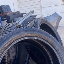 Tires 🛞  MICHELIN 245/45/19R