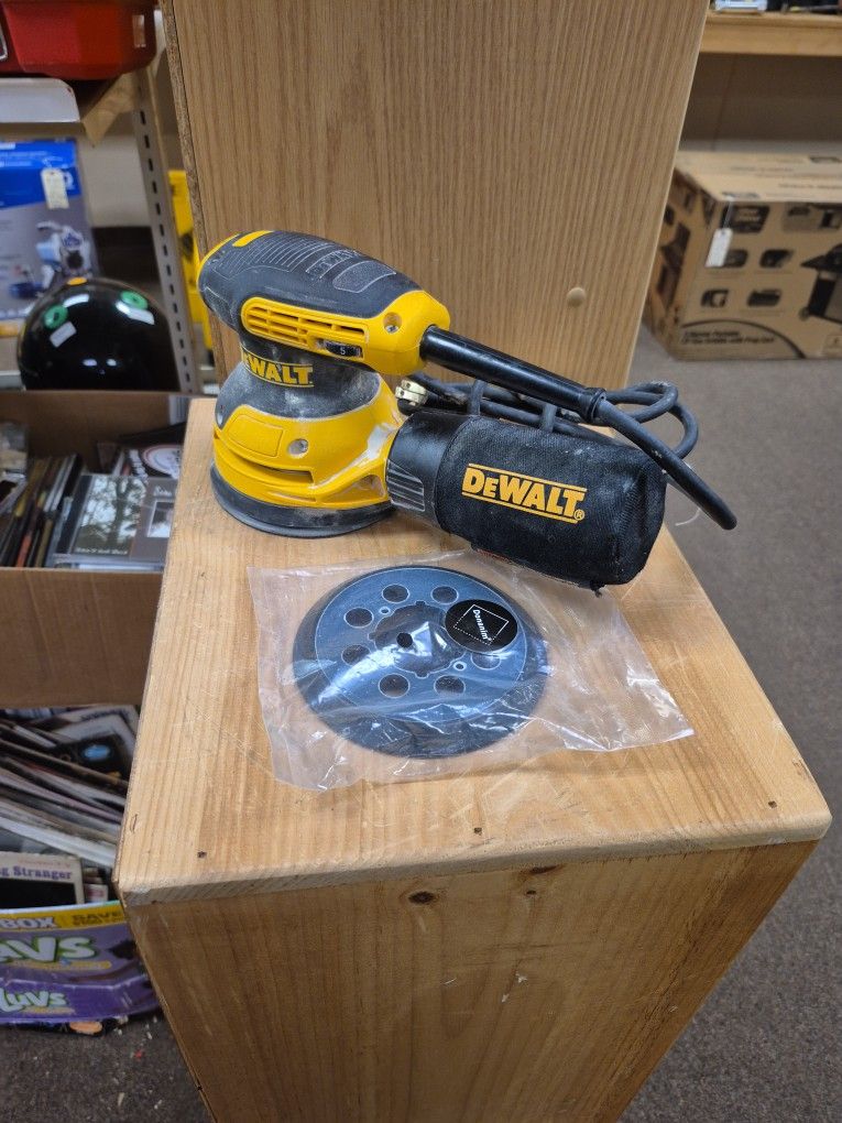 Dewalt Corded Orbital Sander DWE6423