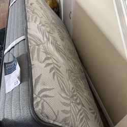 Ikea Twin Bed And Mattress 