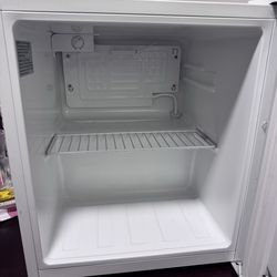Arctic Fresh Mini Fridge