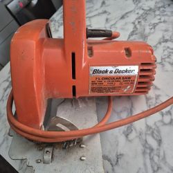 Black & Decker 7 1/4 in Circular Saw