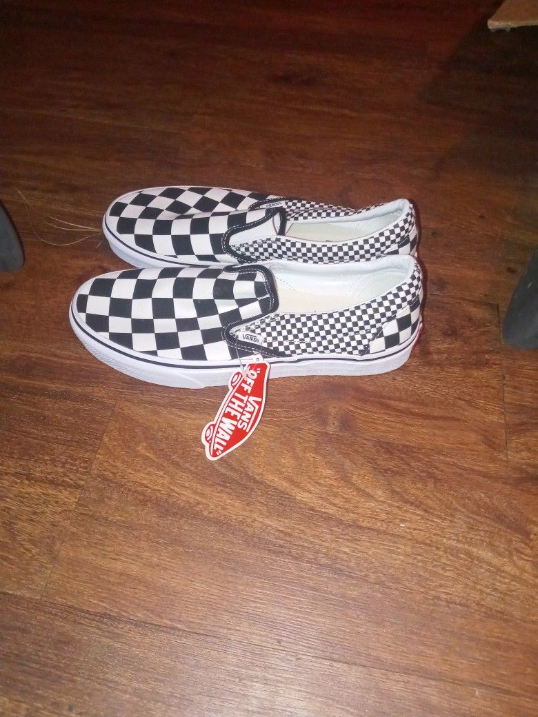 New Checkered Black and White Men's Size 9.5 Vans