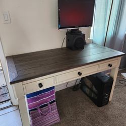 Modern Desk