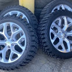 Snowflake 22s Wheels On MT 33s Tires. 