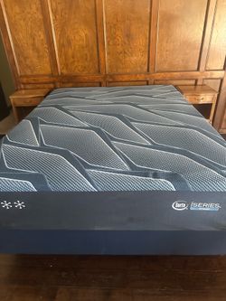 Serta I-Series Hybrid Queen Size Mattress