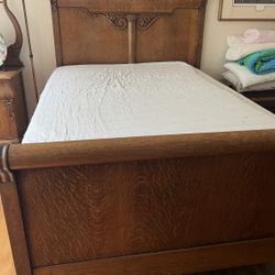 Beautiful Antique Full Bed Frame 