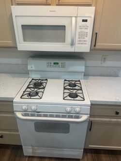 Kitchen Appliances. Stove, Microwave, Dish Washer